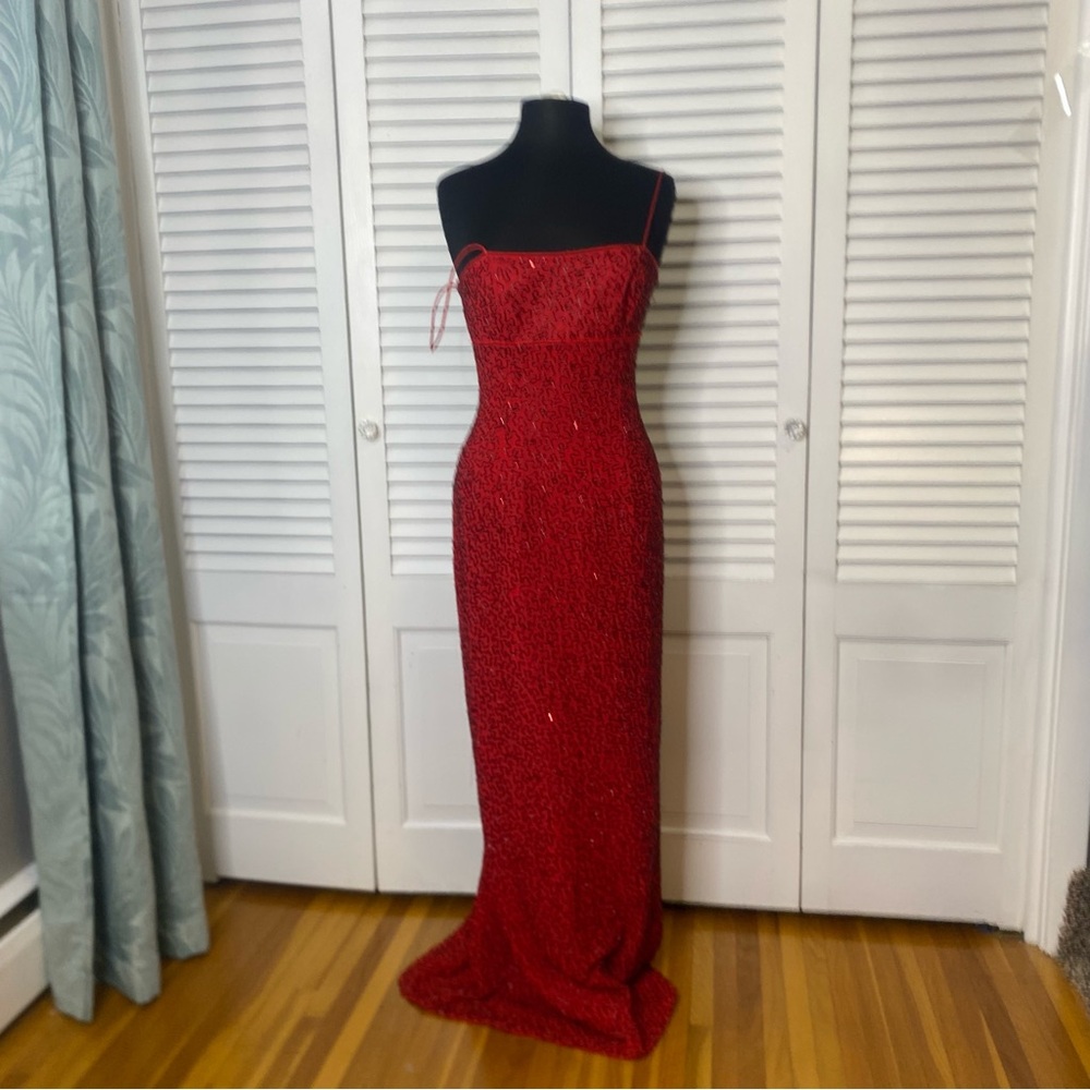 Elegant Red Evening Gown | Size 7/8